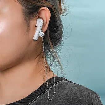 Astronaut Earphone Clip