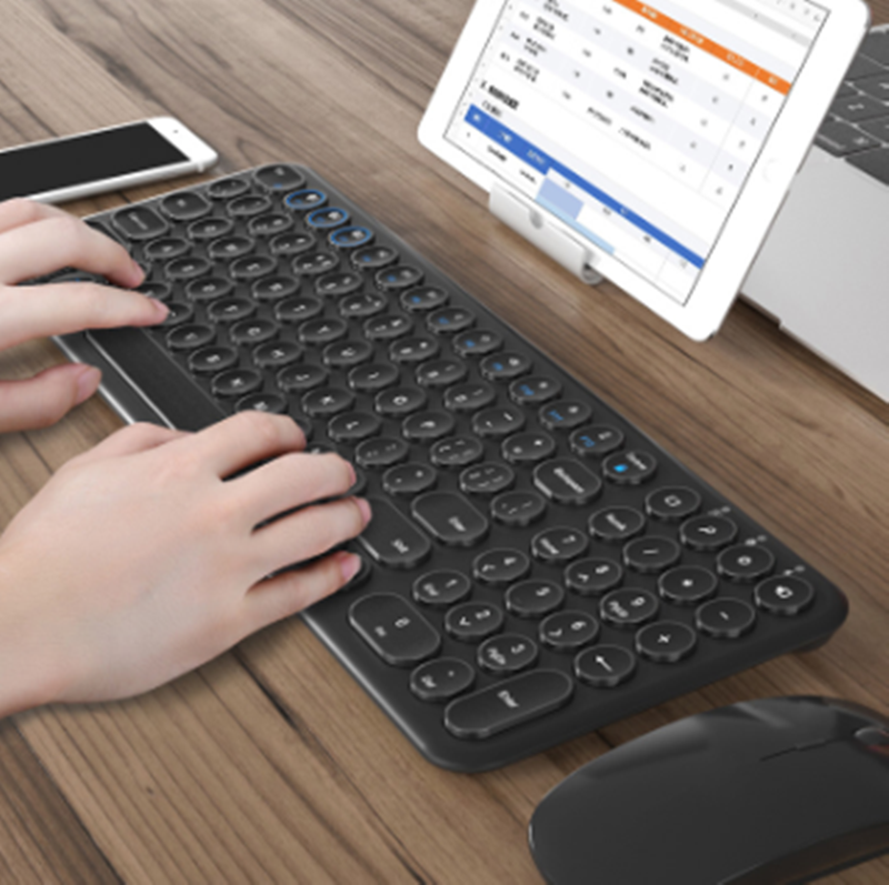 Bluetooth Keyboard With Multimedia Function Key