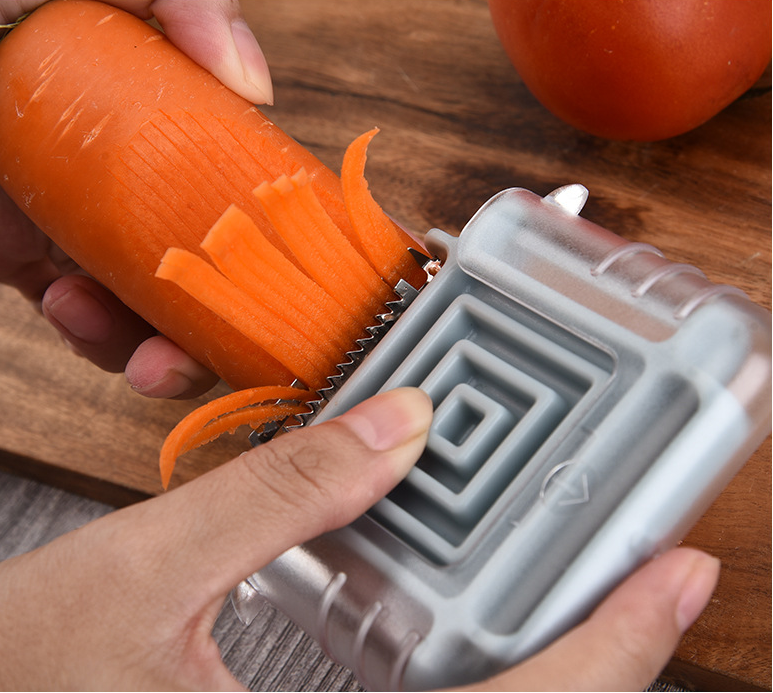 Multifunctional Kitchen Grater Cum Peeler